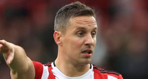 Sheffield United: Jagielka & Rodwell sign new contracts