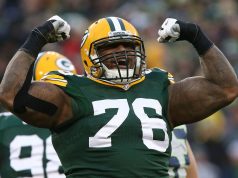 DT Mike Daniels agree to one year deal worth up to $2.7M
