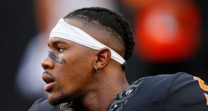 Seahawks cut Kemah Siverand after caught sneaking visitor into team hotel