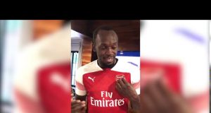 World’s Fastest man Usain Bolt loses bet against Arsenal friend