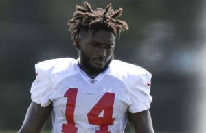 Buccaneers WR Chris Godwin in concussion protocol