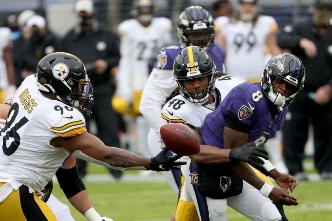 Pittsburgh Steelers v Baltimore Ravens