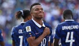 Mbappé Closes In on Messi: Just One Goal Separates World Cup Golden Boot Rivals