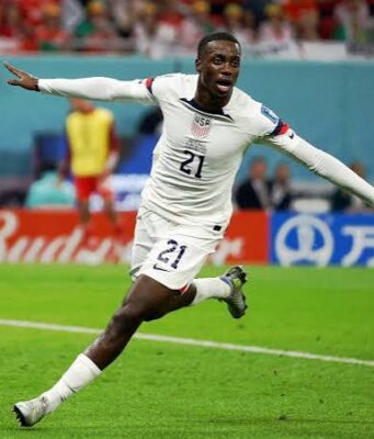 USA Turn Up the Heat! Americans Blank Australia to Stay on top