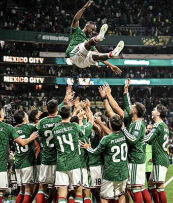 Mexico Ends 40-Year Knockout Drought with 2-0 Victory Over Ecuador