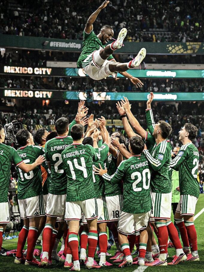 Mexico Defeats Ecuador 2-0 to Reach World Cup Round of 16