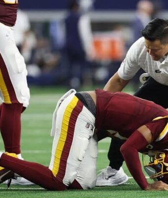 How Did Jayden Daniels Hurt His Elbow? The Freak Play That Sent the Commanders QB Off the Field