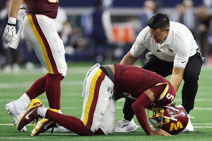 How Did Jayden Daniels Hurt His Elbow? What Happened vs Cowboys