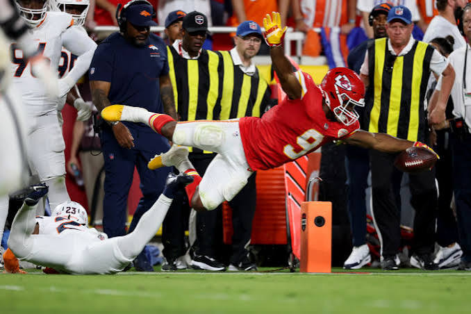 Patrick Mahomes Is Back, But Kenneth Walker Changed the Chiefs