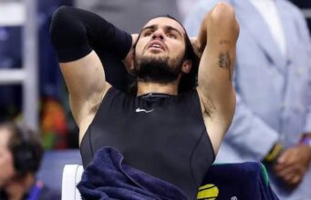 1. “Carlos Alcaraz Just Got Shocked in Shanghai, Is His Wrist Still a Problem?”